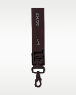 W+NSKM+KEYCHAIN.png